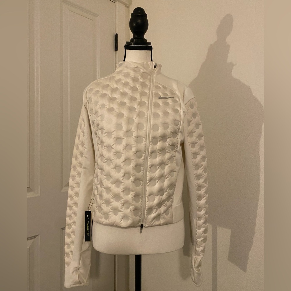 Super cute light-weight cropped Nike jacket